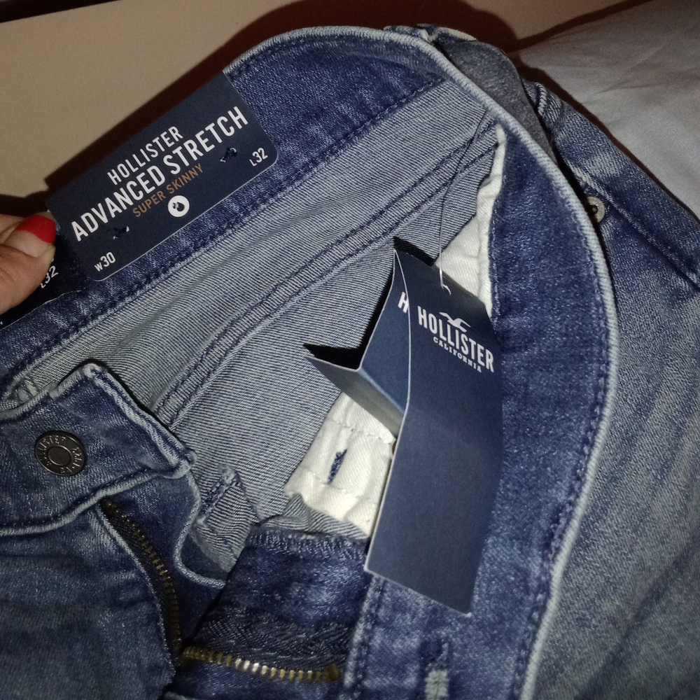 Bran new Hollister men's jeans 30 32